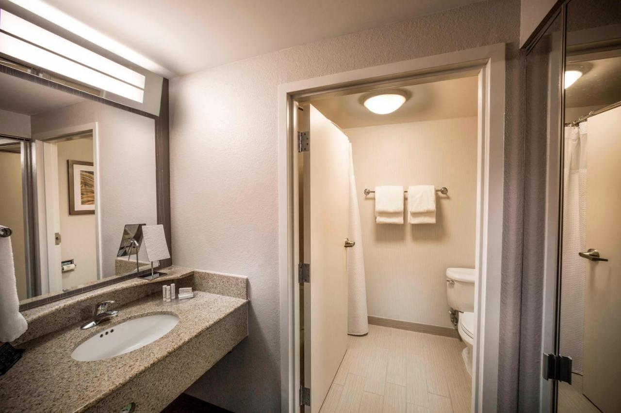 מלון Courtyard By Marriott Norfolk Downtown מראה חיצוני תמונה