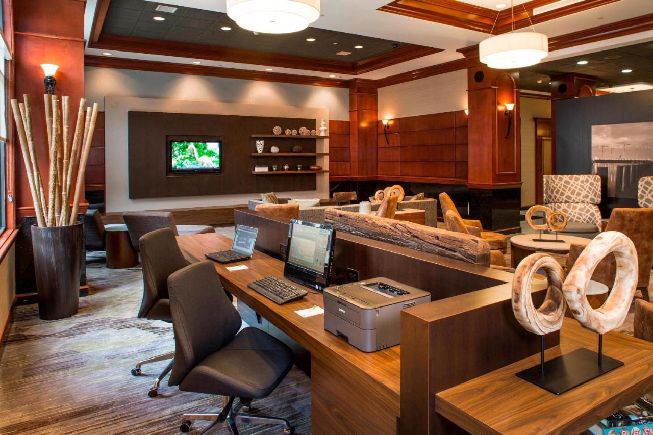 מלון Courtyard By Marriott Norfolk Downtown מראה חיצוני תמונה