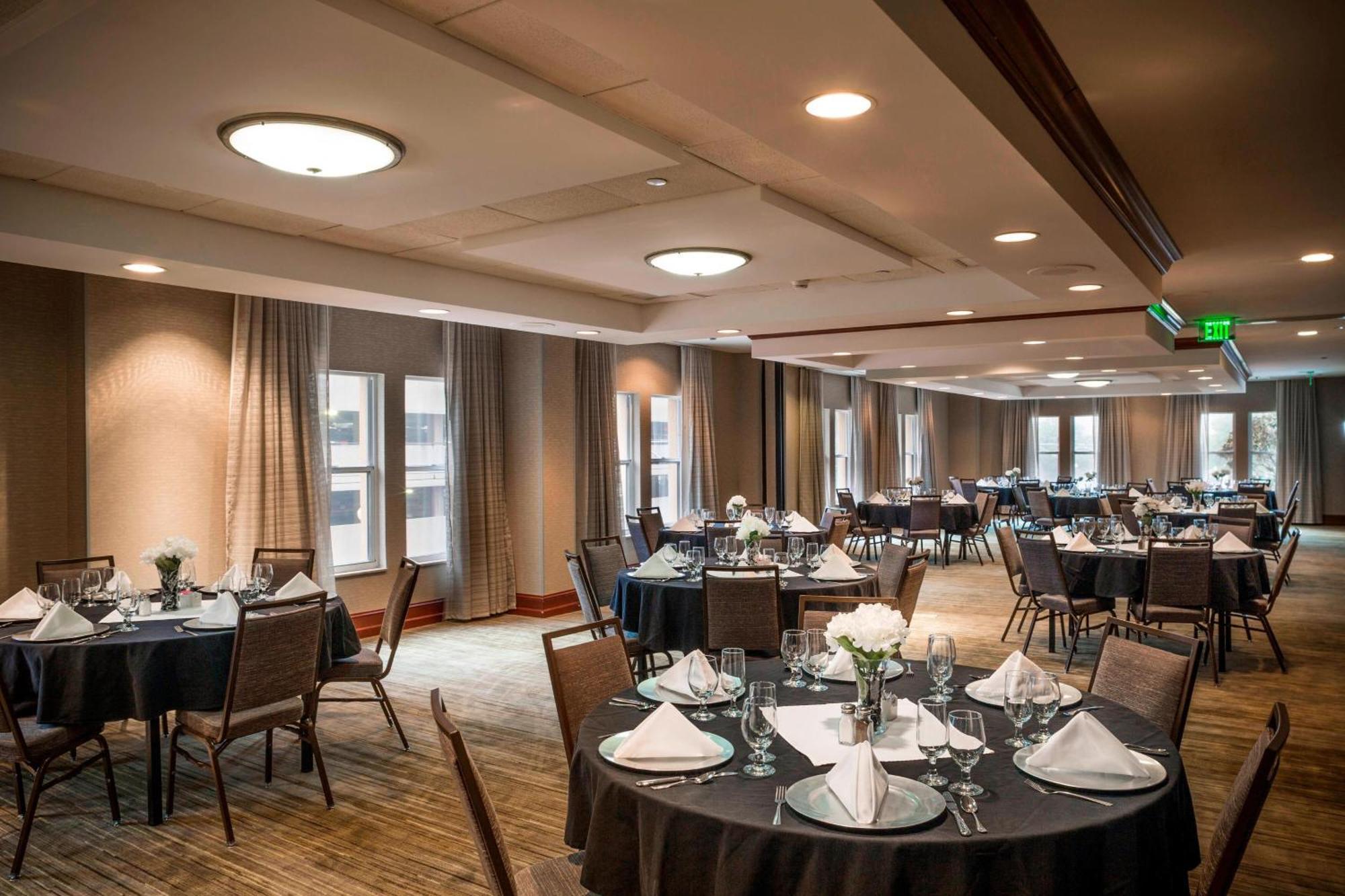 מלון Courtyard By Marriott Norfolk Downtown מראה חיצוני תמונה